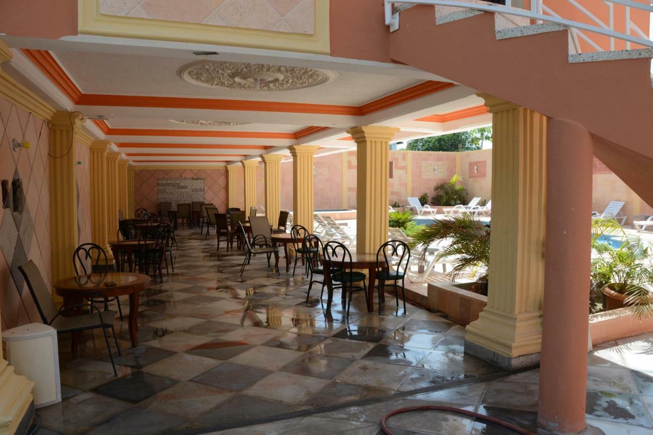 Hotel Tabarre 'S Palace ポルトープランス エクステリア 写真
